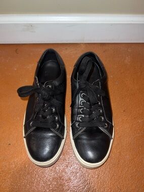 FRYE AND CO. Black Leather Low-Profile Sneakers with White Sole